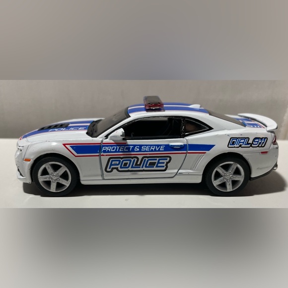 2014 Chevrolet Camaro Police Car Die Cast Rescue Vehicle toy - Picture 3 of 6